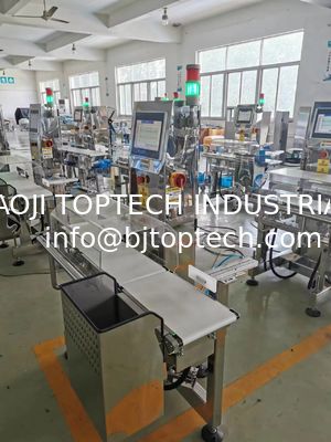 ناقل السرعة العالية Checkweigher للمنتجات عملية فرز الوزن تلقائيًا المزود